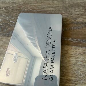 Natasha Denona Glam Palette in Shimmering Silver for Smokey eyes